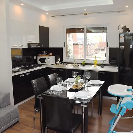 Apartment New Luxury By The Lake M&j *